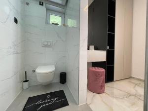 Koupelna v ubytování Starigrad Paklenica-Josipa apartmani + 37 fotografií