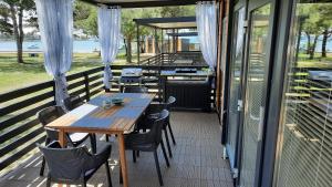 Fotografia z galérie ubytovania Sand & Relax Privlaka - Mobile home Gloria v Privlake