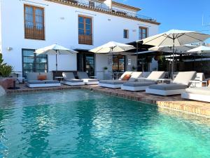 A piscina localizada em La Serena Boutique Hotel & Wellness - Altea ou nos arredores