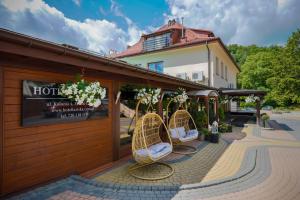 Budynek, w którym mieści się hotel