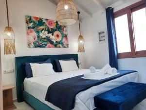 A bed or beds in a room at Athina Apartments Még 37 kép
