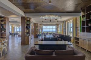 Olimp Hotel的休息区