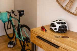 Jazda na bicykli v okolí ubytovania Bravissimo Tarlà, 2-bedroom apartment