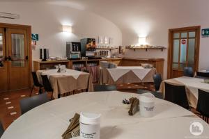 Restaurace v ubytování Hotel Casa Valdese Roma