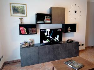 Televízia a/alebo spoločenská miestnosť v ubytovaní Maison Teresa CIR 0161 + 23 fotografií