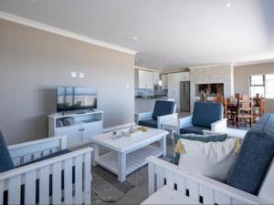 Khu vực ghế ngồi tại Ocean Pearl Accommodation