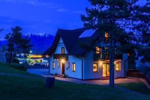 Το κτήριο όπου στεγάζεται  το διαμέρισμα