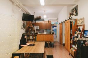 Kuchyň nebo kuchyňský kout v ubytování Wind Wave Ocean Homestay
