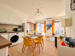 Kuchnia lub aneks kuchenny w obiekcie Appartement vue mer Parking privé Place Med