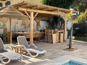 The swimming pool at or close to Casa Holandaluzas Marbella near Beach, with salt water Pool and private parking