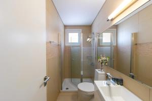 Ένα μπάνιο στο Protaras Beachfront Villa Alia +78 φωτογραφίες