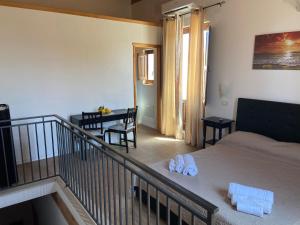Voodi või voodid majutusasutuse Decadracma rooms toas