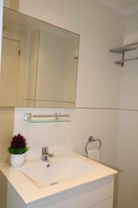 Kúpeľňa v ubytovaní 14F MAR II 1 dormitorio + 17 fotografií
