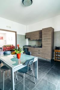 Kuchyňa alebo kuchynka v ubytovaní La Senyera Apartment