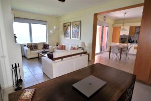 A kitchen or kitchenette at Blue Bay View - Beach House