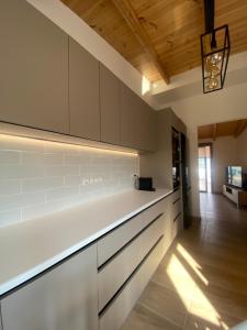 Gallery image of MEDUSA Luxury Apartments in Finikounta