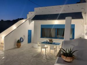 Gallery image of Blue Sea Villa & Apartments in Makry Gialos