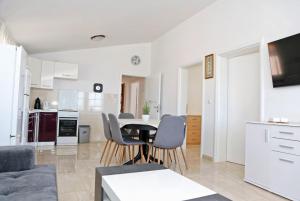 Fotografia z galérie ubytovania Apartmani Cili v destinácii Miletići + 16 fotografií