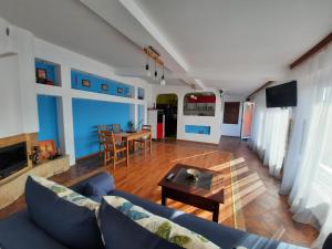 TV a/nebo společenská místnost v ubytování Apartament "3 PAPUCI"