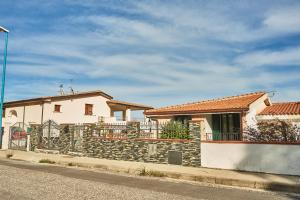 Imagen de la galería de Villetta Vista Mare, en Cala Gonone 32 fotos más