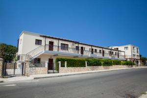 Photo de la galerie de l'établissement Crystallo Apartments, à Paphos