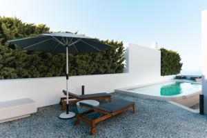 Sundlaugin á Elements Cozy Suites Pyrgos eða í nágrenninu
