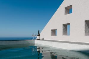 Sundlaugin á Elements Cozy Suites Pyrgos eða í nágrenninu