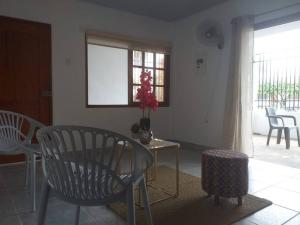 Area tempat duduk di Hermoso y cómodo apartamento en Leticia