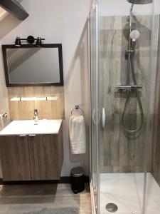 Ванная комната в AUBERGE DE LA VOUTE