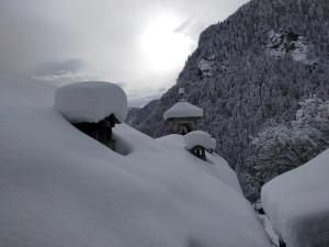 Ca' Scocc, antica casa di montagna in Valsesia v zime