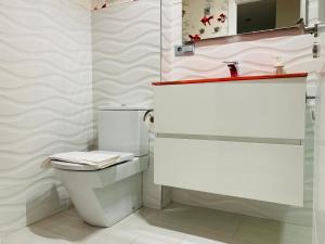 A bathroom at A Misericordia Viveiro