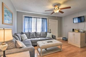 Gallery image of Beautiful Galveston Apt with Deck Less Than 3 Mi to Dtwn! in Galveston