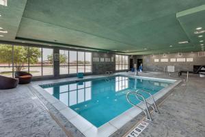 Басейн в или близо до Best Western Plus Amarillo East Hotel