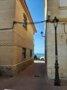 Fotografia z galérie ubytovania Acogedor Bajo a 30 metros de la Playa v destinácii Cala del Moral