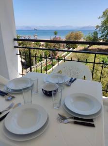 A balcony or terrace at Ever Green beach Apartments