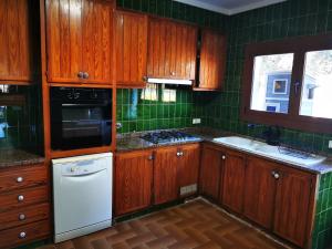 Kuchyň nebo kuchyňský kout v ubytování Villa Can Raurell - Girona Costa Brava