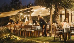Fotografia z galérie ubytovania Precioso Ático en Playa con Piscina v destinácii Estepona