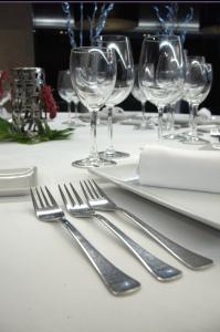 A restaurant or other place to eat at Hotel Zenit Pamplona