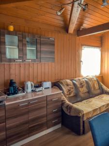 Kuchyňa alebo kuchynka v ubytovaní Rózsapark Panoráma-apartman - maximum 4 fő részére