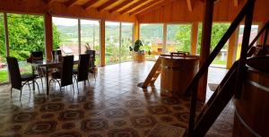 Posedenie v ubytovaní Rózsapark Panoráma-apartman - maximum 4 fő részére