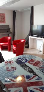 Posedenie v ubytovaní Triplex tout confort, plein centre ville Bauge en Anjou