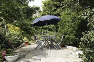 A garden outside B&b Boblin blu