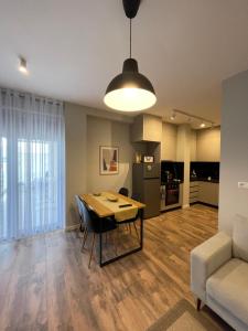 Imagen de la galería de B4 Dusk Apartments R, en Vlorë