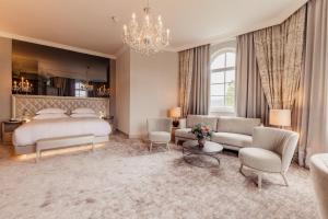 Posezení v ubytování Hotel Schloss Seefels