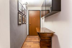 A kitchen or kitchenette at Piccola Venezia Canal View Charming Flat