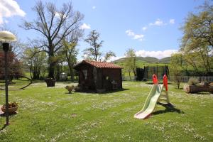 A garden outside Appartamenti il PALAZZACCIO