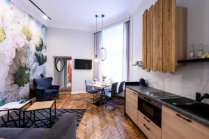 Kuchyňa alebo kuchynka v ubytovaní Arts Apartments - Kraków Old Town