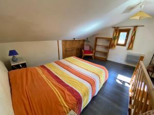 Postel nebo postele na pokoji v ubytování Gîte de la Chabespa, belle vue, au calme + 31 fotografií