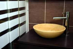 Ένα μπάνιο στο Appartement Place du Marché