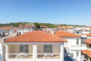 Nespecifikovaný výhled na destinaci Chanioti nebo výhled na město při pohledu z apartmánu